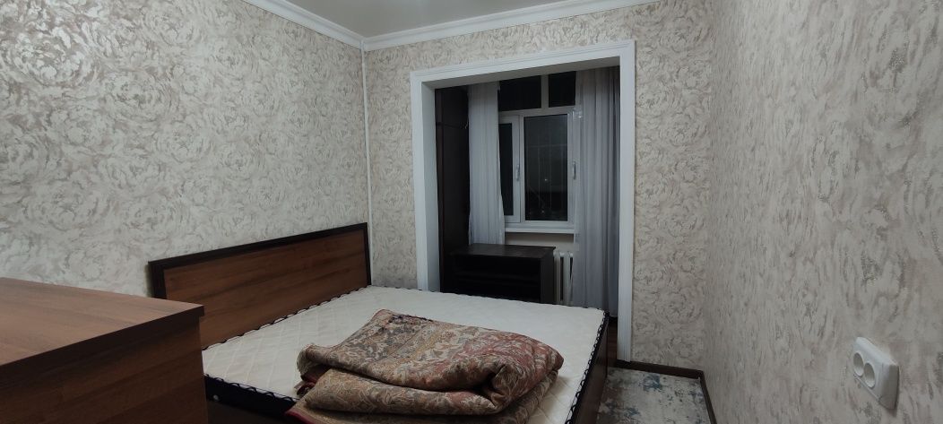 Сдается в аренду 2-х комнатная квартира возле Юнусабадского базара.