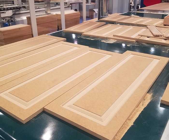 Услуги със CNC рутер и CNC плазма, метални огради, мебелно фрезоване