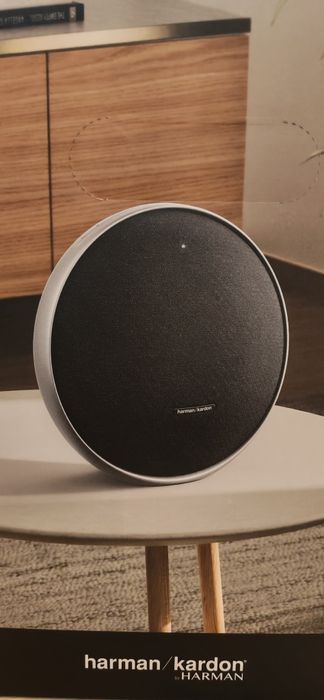 Harman Kardon Onyx Studio 9