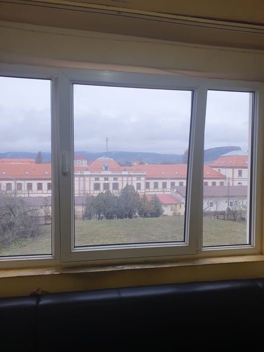 Vând garsonieră confort 2