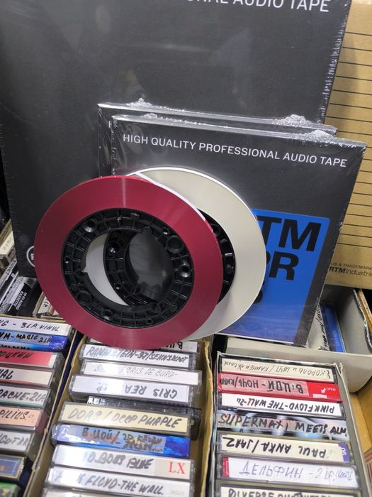 Лента Франция ,для магнитофонов новая в Алматы