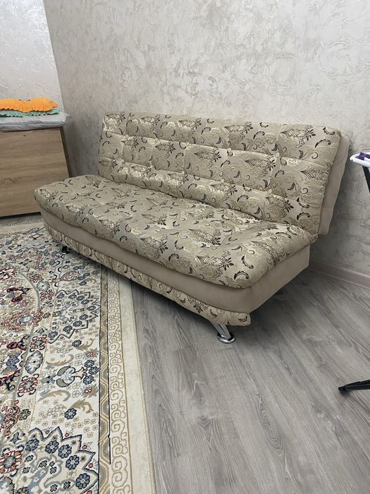 Продается диван с креслами