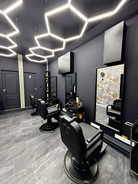 Vand Afacere la cheie Barber Shop   Zona Lujerului