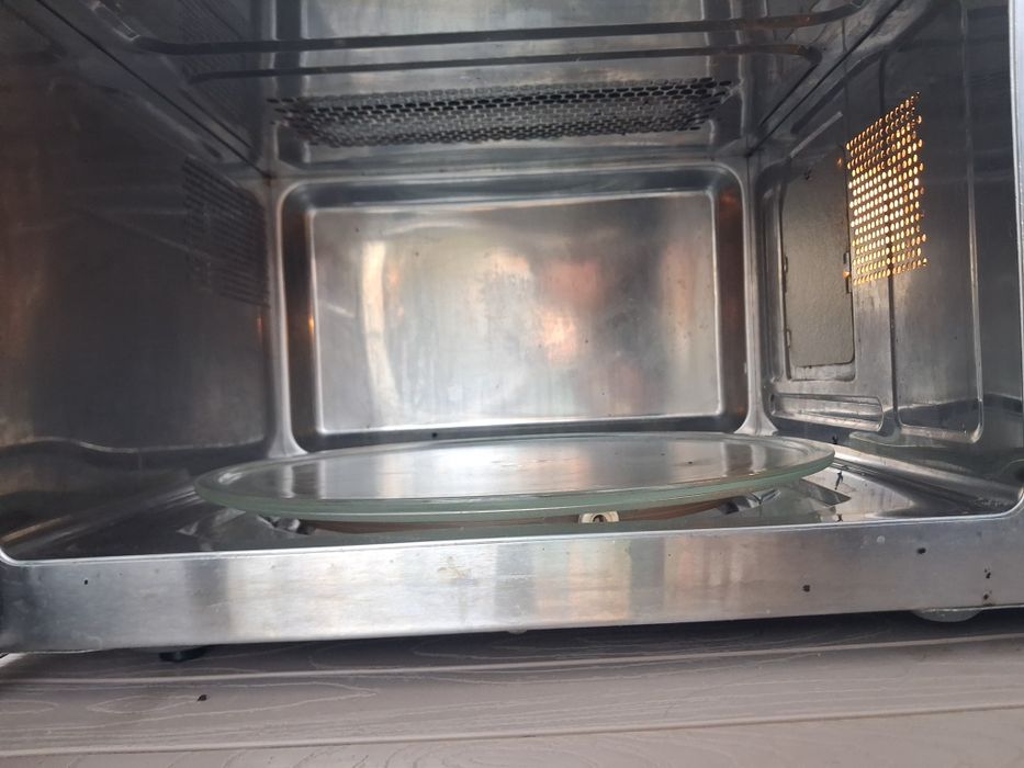 Cuptor cu microunde/gril 28 litrii inox General Electric