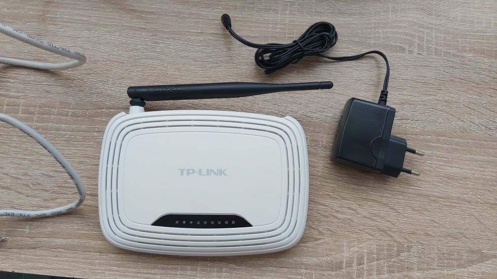 WiFi безжичен рутер TP Link TP-WR740N