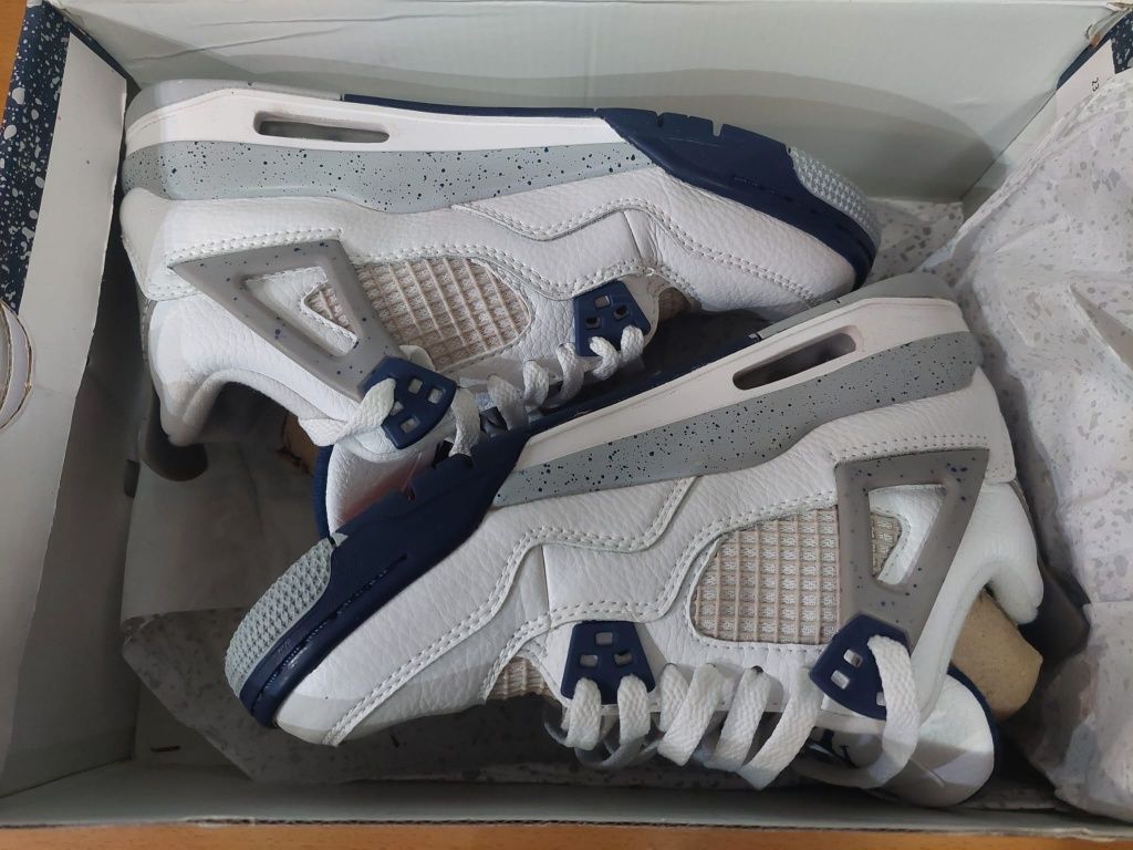 Jordan 4 midnight navy blue