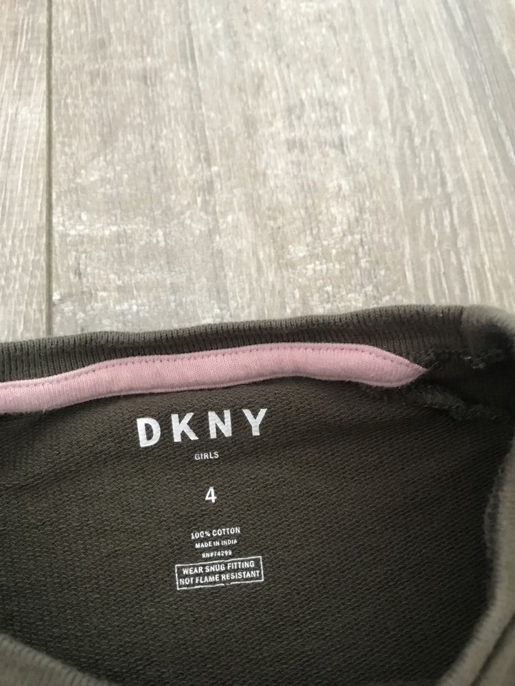 Bluza de monton DKNY pt.4 ani
