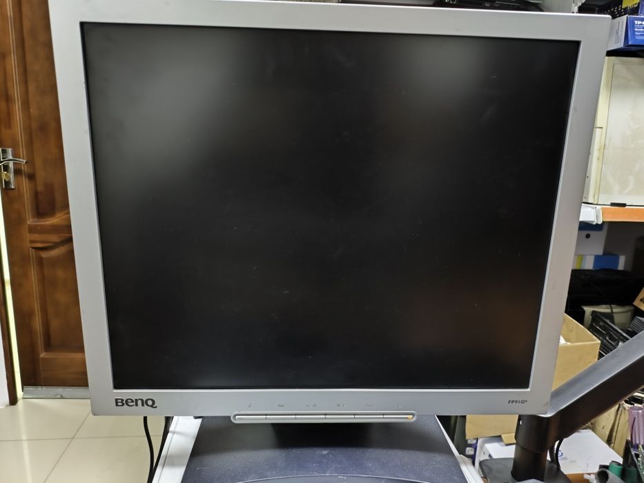 Продам монитор BenQ Q9T4 (19 дюйм)