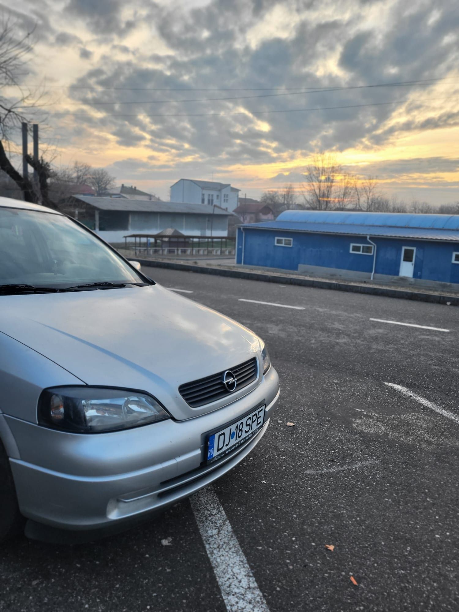 Vând mașină Opel astra g  urgent!!