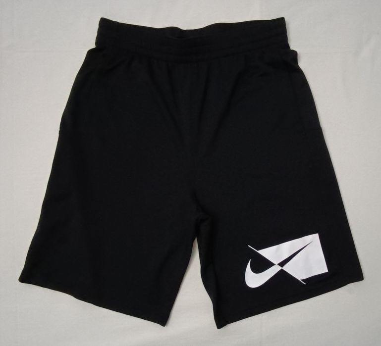 Nike DRI-FIT Shorts оригинални гащета ръст 158-170см Найк шорти