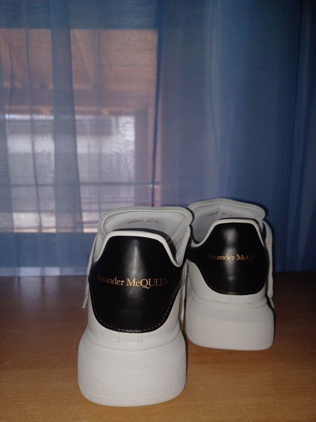 Alexander McQueen White&Black