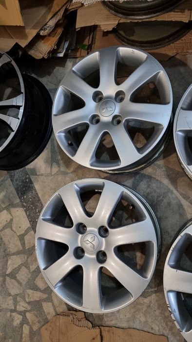 Mitsubishi 16 цола Honda Accord 2 комплекта  Оригинал Carisma  Galand