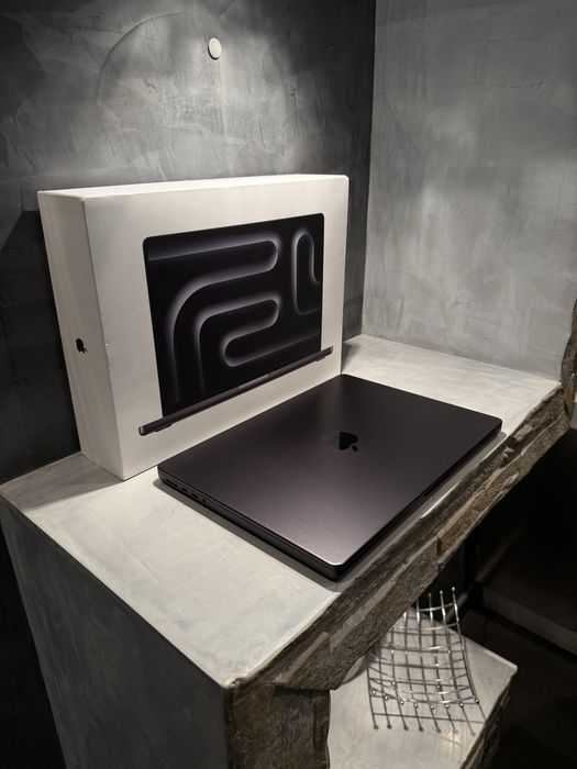3 cycle! КАТО ЧИСТО НОВ Macbook Pro M4 14 inch Space Black