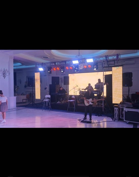 Ecran led evenimente schela lumini dynacord xa2