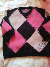 Нов вълнен цветен пуловер