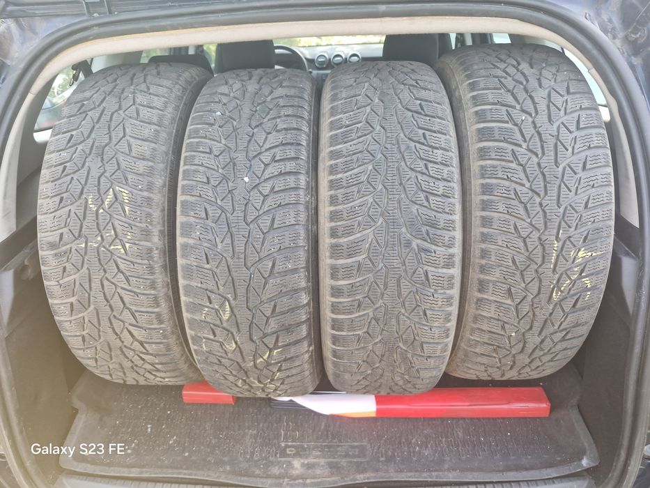 Anvelope iarna Duster 215/65R16