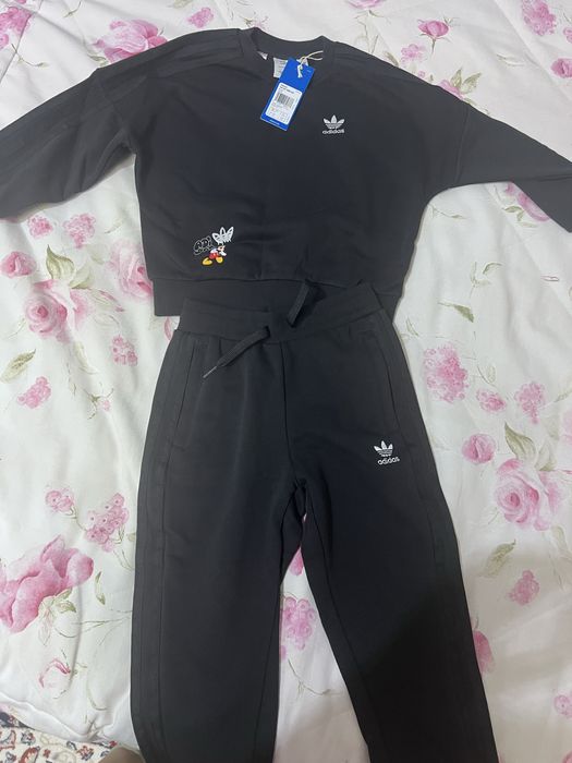 Кастюм адидас новый размер на 5-6 лет 116 о