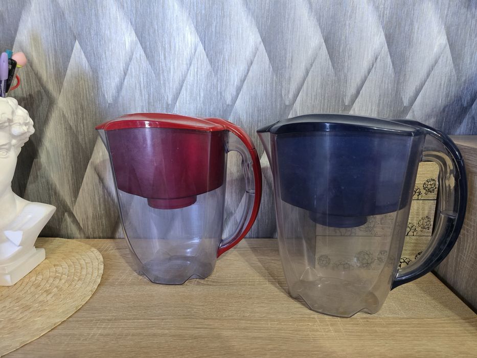 Отдам за шоколадку кувшины с фильтром