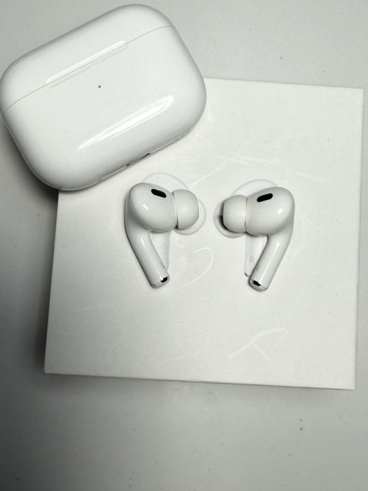 AirPods Pro 2.