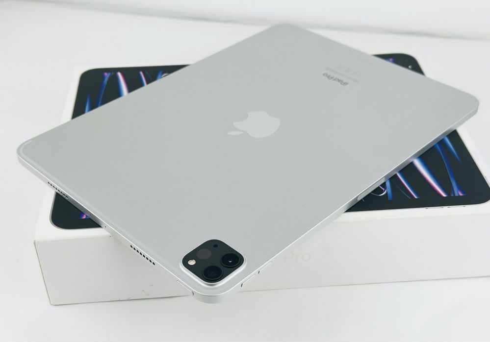 Apple iPad Pro 11 M1 4th Gen WiFi 128GB Silver Перфектен! Гаранция!