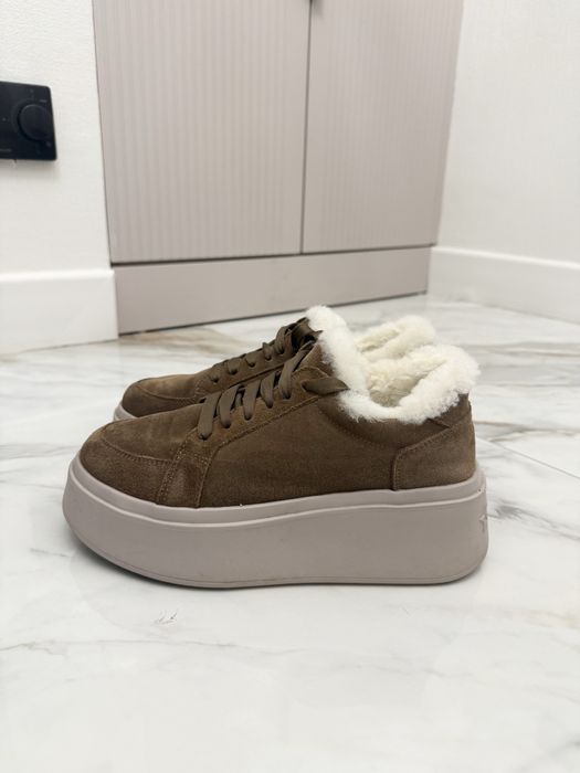 Кроссовки натуральная замша, мех 37 р