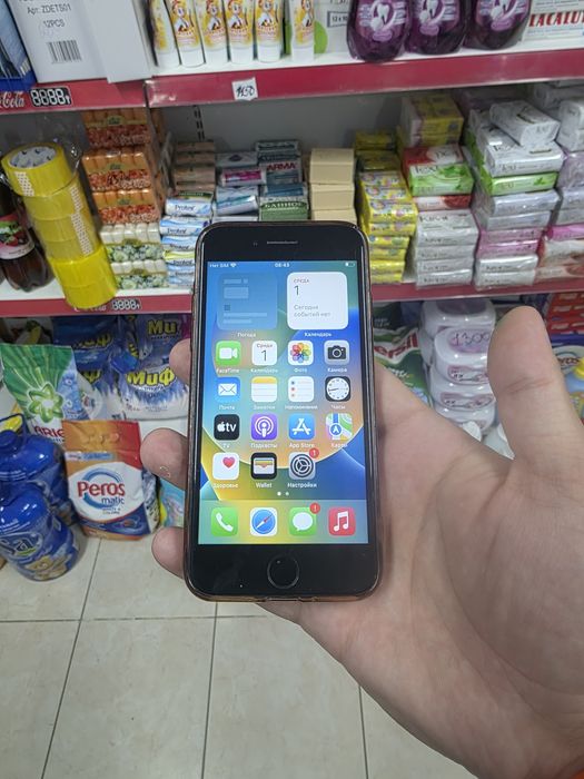 iphone 8 64гб 100% в хорошем состояний