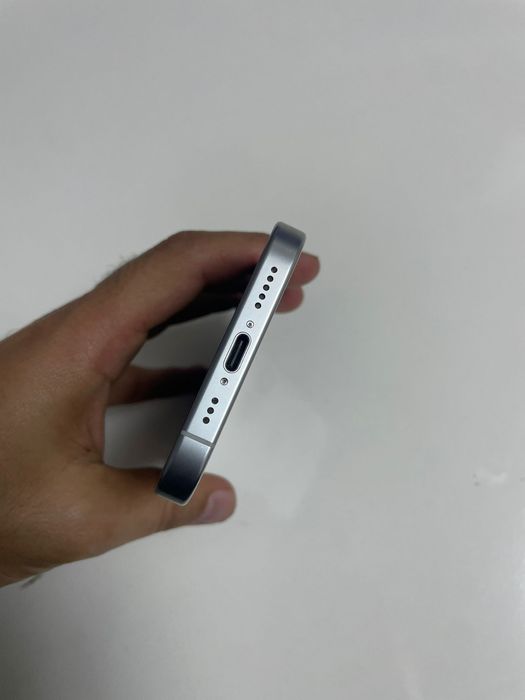 iPhone 16 Pro silver 128Gb neverlock