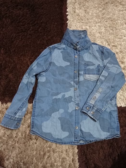 Продам Фирменные рубашки и брюки на мальчика