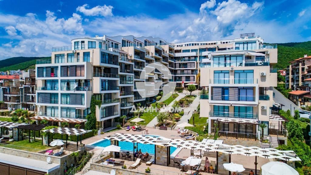 Продава се Двустаен апартамент в Свети Влас - 57 кв.м за 2106 €/кв.м - Снимка #11
