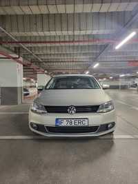 Vând Volkswagen Jetta 2011