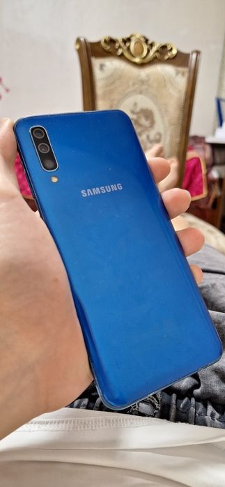 Samsung A50 128 ГБ – всё работает, минимальный ремонт