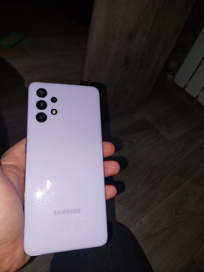 Samsung A32 64gb.