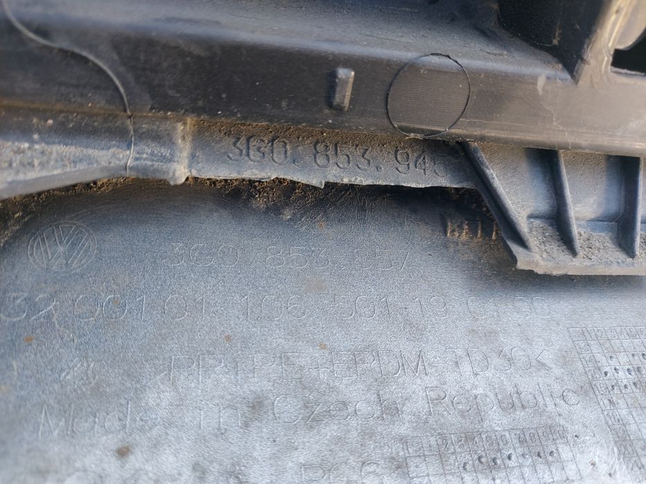 Prag Ormament plastic stanga vw Passat b8 break