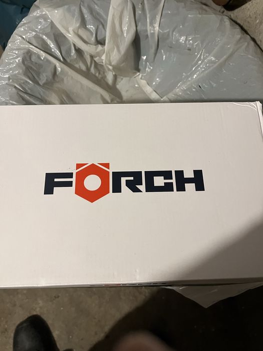 Работни обувки Диадора Форш и двата чифта са с бомбета и са 43 номер