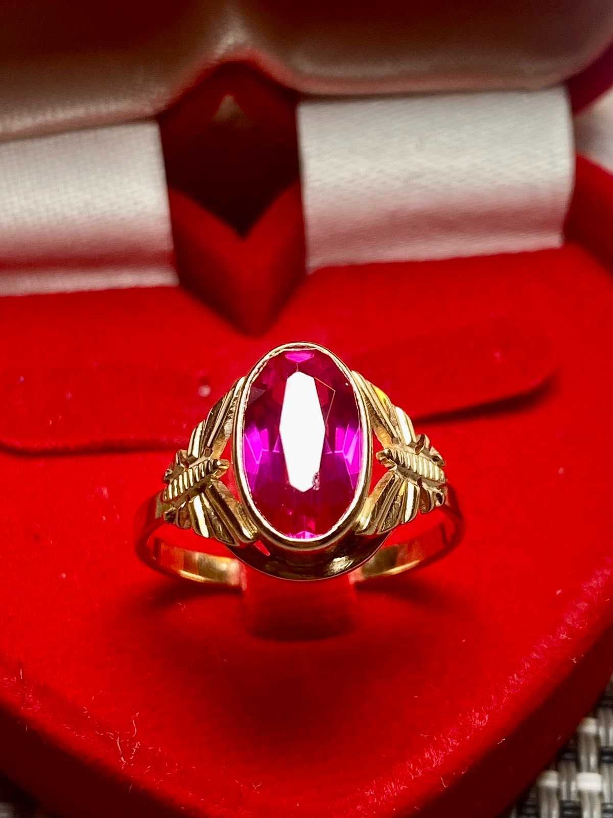 Златен пръстен с рубин-СССР