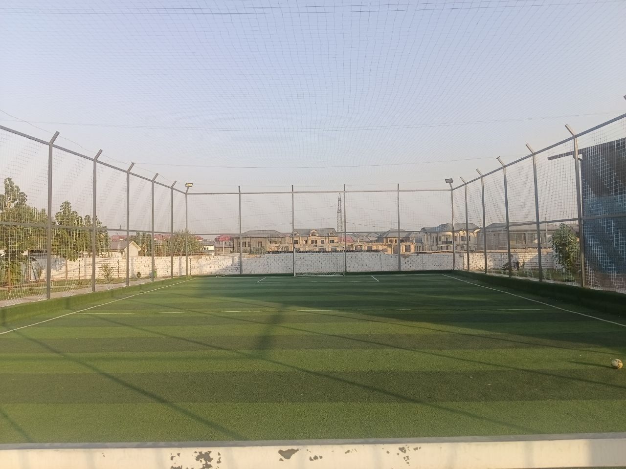 Futbolniy polya arendaga