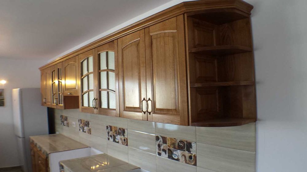 Producator Mobilier LEMN Masiv. Bucatarie, blat, noua, soft, fronturi.