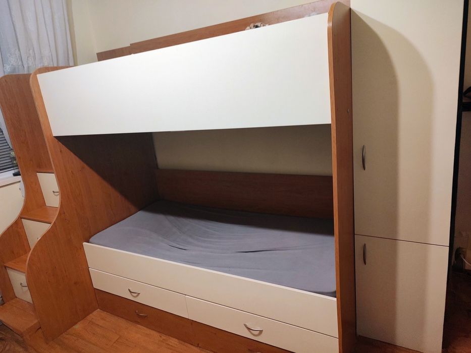 Двуетажно детско легло