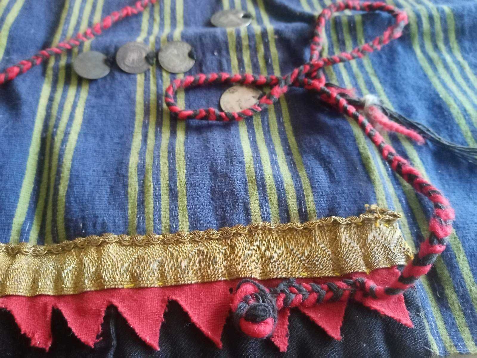 Стара престилка,златна сърма,монети, носия,етно