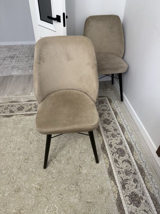 Стулья для гостиной или для кухни