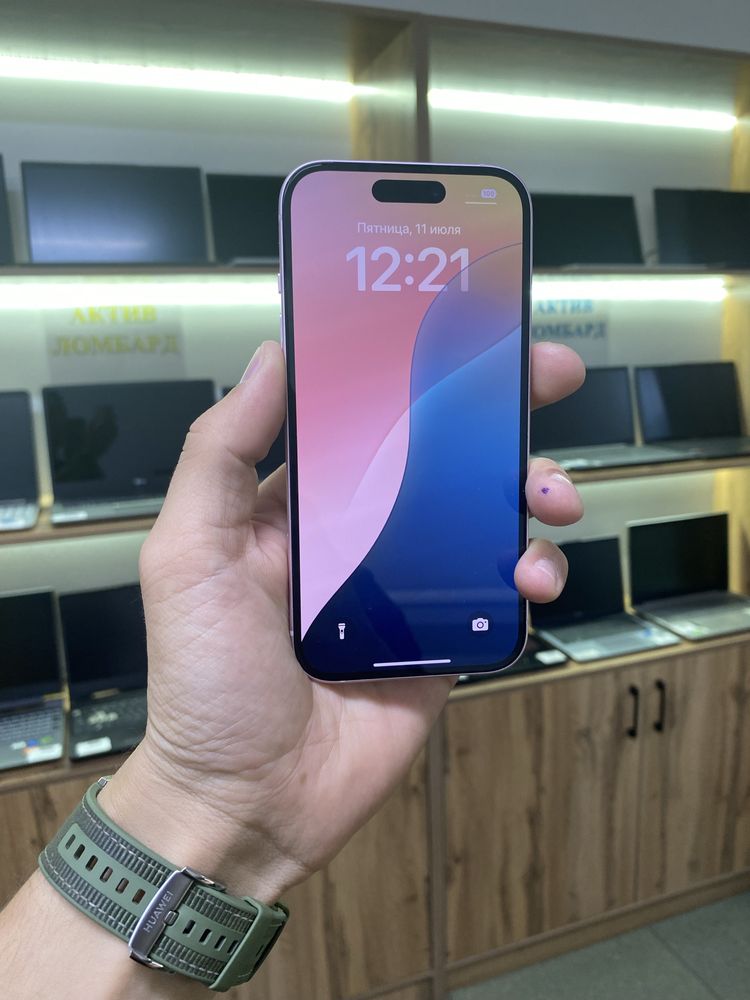 Apple iPhone 15
