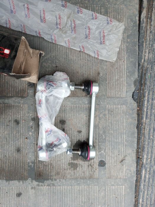 Стойки стабилизатора. Mitsubishi Canter.