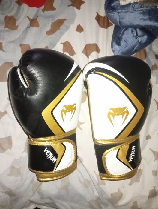 Mănuși box VENOM(ofertă Moș Nicolae)