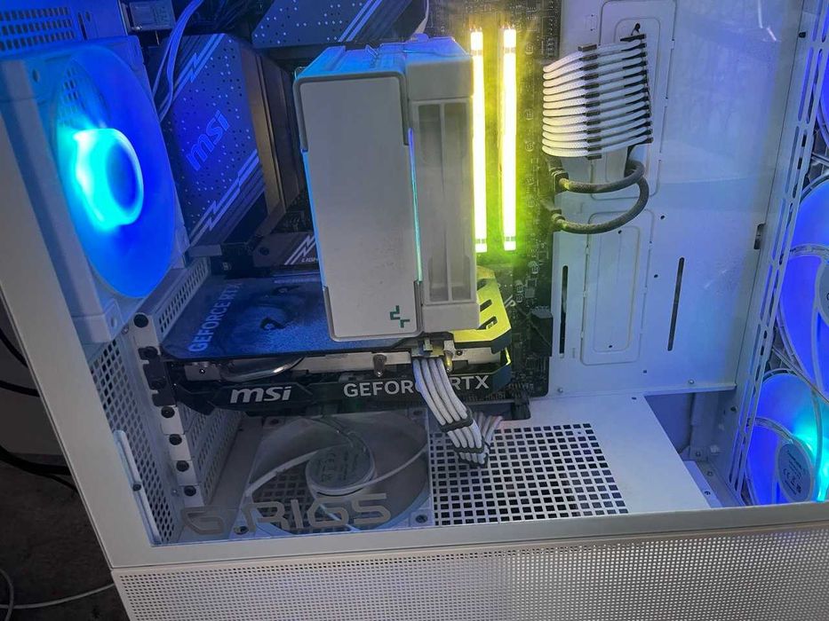 Геймърски Компютър [G:RIGS] 13th Gen Intel(R) 64 DDR5 GeForce RTX 4060