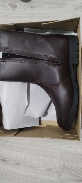 Ghete din piele imblănite