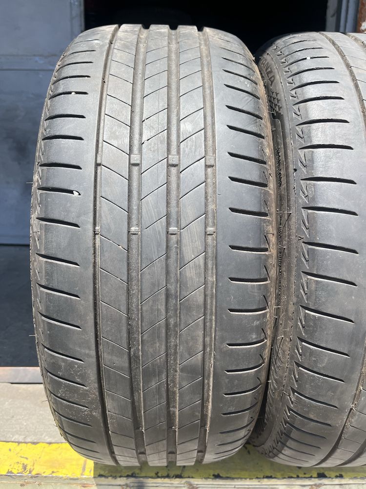 2 бр. летни гуми 225/40/18 Bridgestone DOT 4921 5+ mm