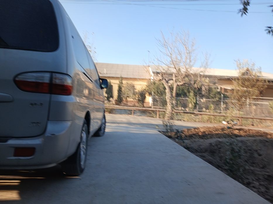 Хунтой Hyundai H1 CRDI 2.5 turbo dizel 2006 йил