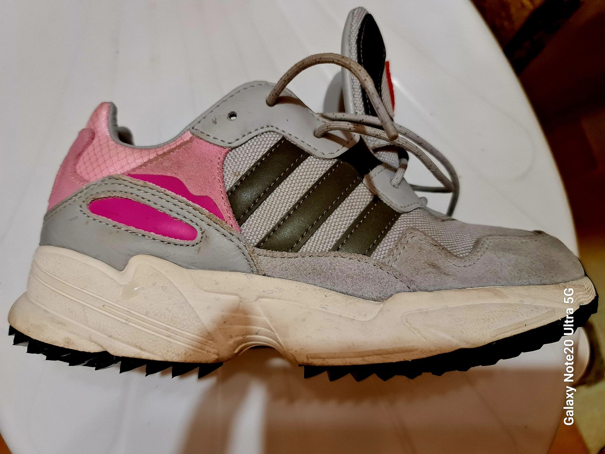 Маратонки adidas TORSION Yung 37 1/3