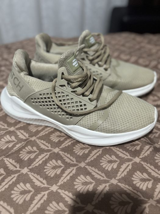 Adidasi ! Numarul 41 !