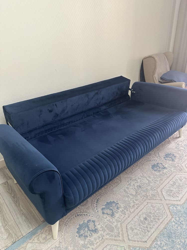 Диван от Weltew Home